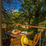 Wsrod Drzew River Park Jacuzzi Θέρετρο
