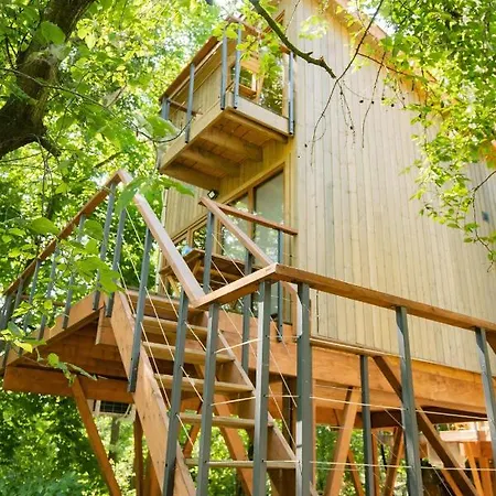 Wsrod Drzew River Park Jacuzzi Resort *