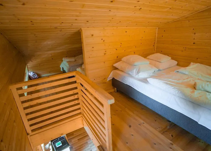 Rezort Wsrod Drzew River Park Jacuzzi *