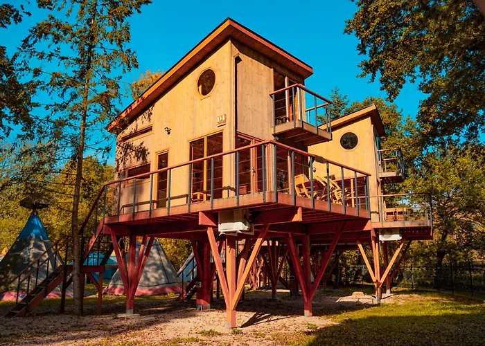 Wśród Drzew River Park Sauna Ośrodek wypoczynkowy *